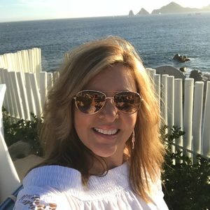 Meet your Posher, Daniela